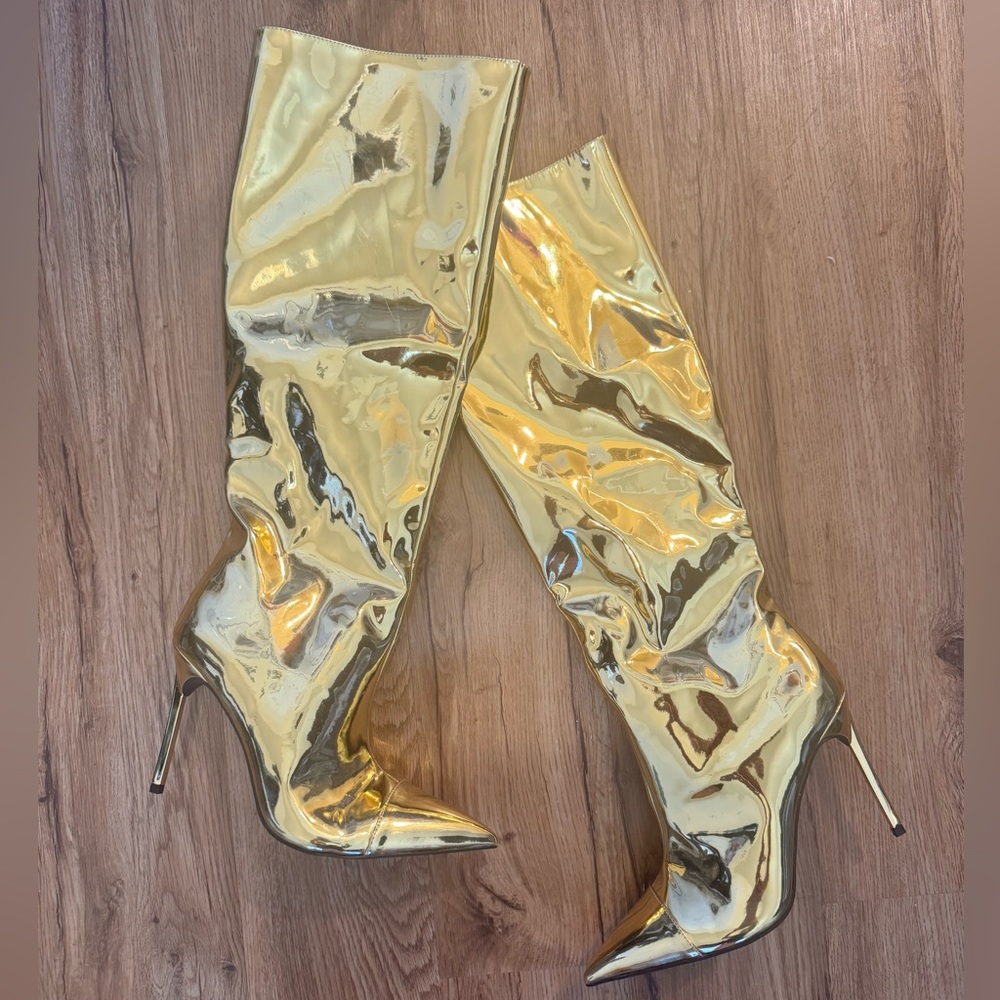Fashion Nova Knee High Gold Metallic Stiletto Boots Size 10